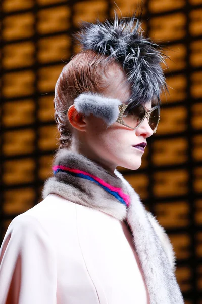 Look 50